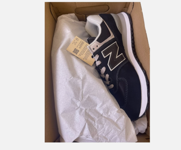New Balance 574 Classic Mens Size 8 Black Gray Athletic Running Shoes Sneakers
