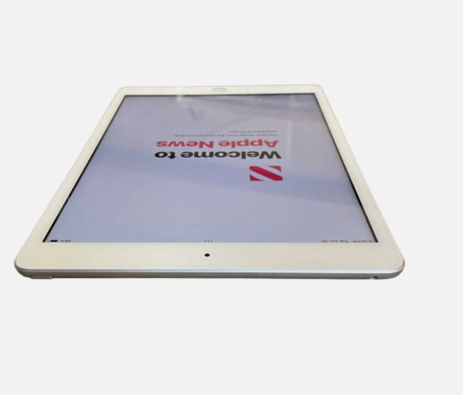 Apple iPad 7th Gen. 32GB, Wi-Fi, 10.2 in Space Gray Model A2197 IOS 18.7