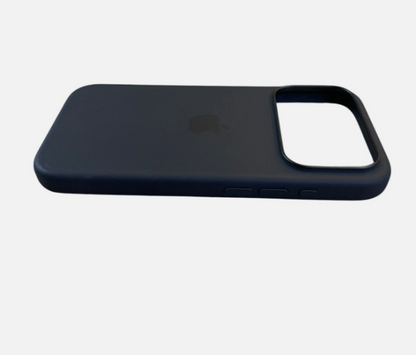Apple iPhone 17 Pro Silicone Case with MagSafe – Black